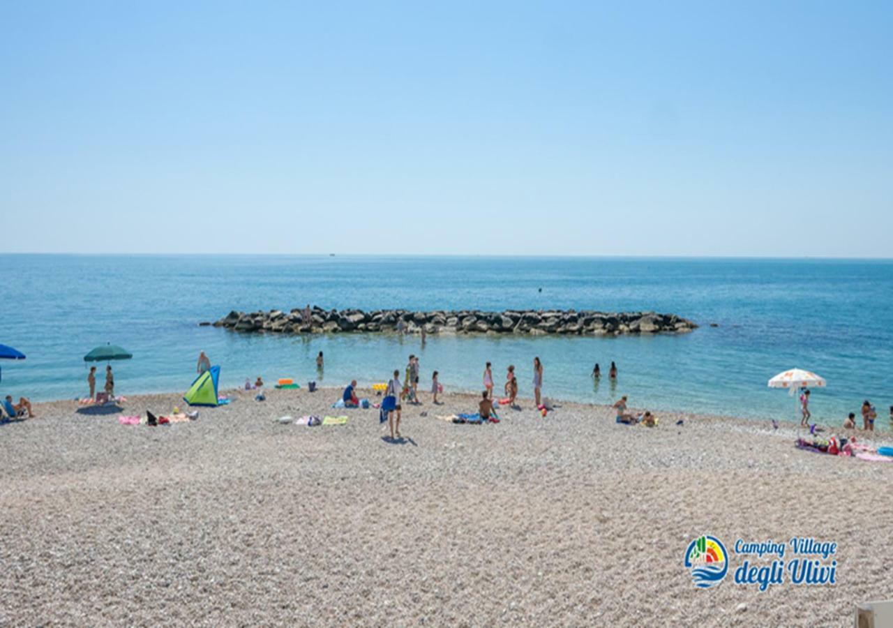Camping Village Degli Ulivi 马蒂纳塔 外观 照片